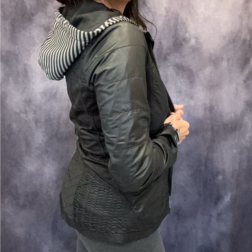 Mondetta Fitted Jacket - image 1